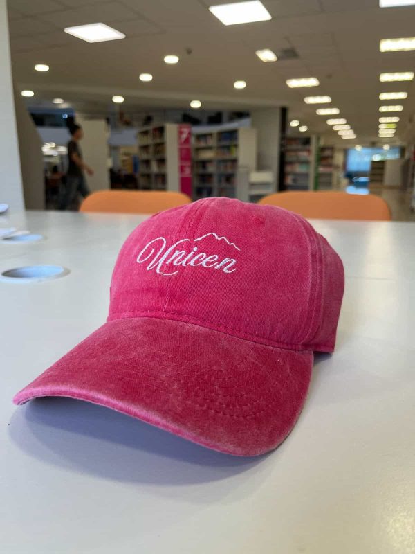 Gorra Vintage Unicen Roja